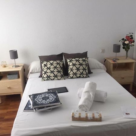 Gran Via Valverde Apartaments & Rooms Parking Madrid Exteriör bild