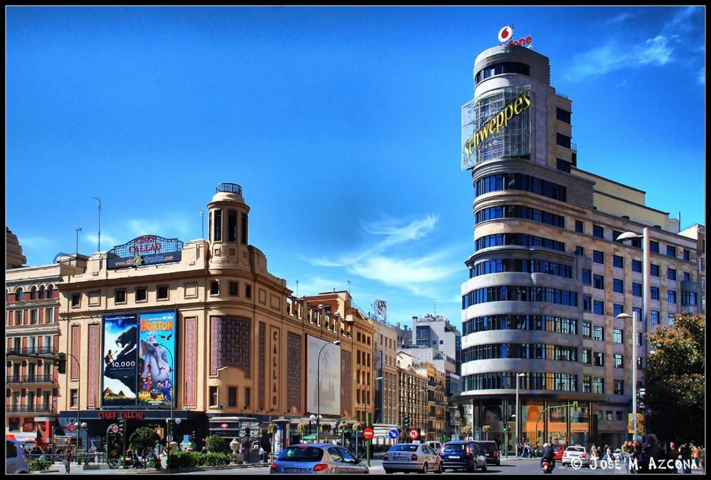Gran Via Valverde Apartaments & Rooms Parking Madrid Exteriör bild
