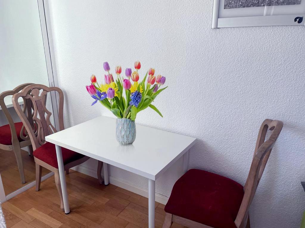 Gran Via Valverde Apartaments & Rooms Parking Madrid Exteriör bild