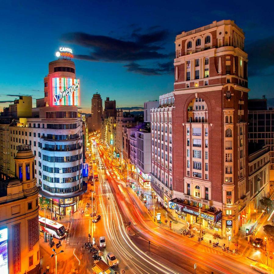 Gran Via Valverde Apartaments & Rooms Parking Madrid Exteriör bild