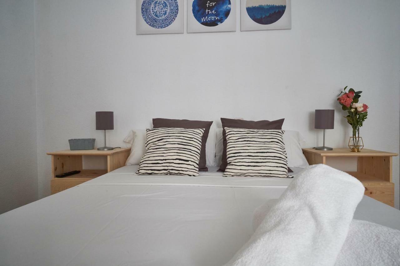 Gran Via Valverde Apartaments & Rooms Parking Madrid Exteriör bild